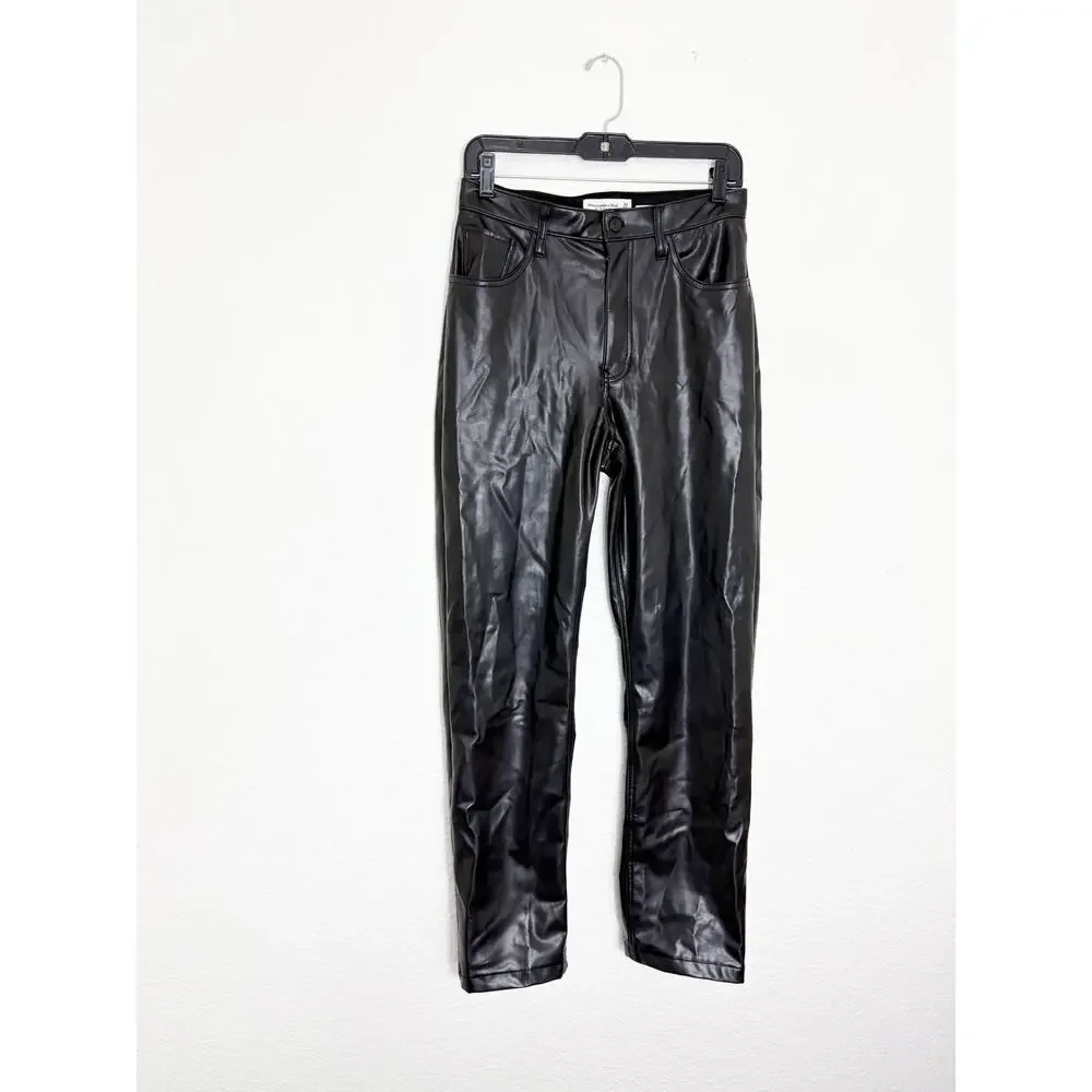 Abercrombie & Fitch High Rise 90s Straight Vegan Leather Pant Size 6/28 Black - Picture 3 of 13